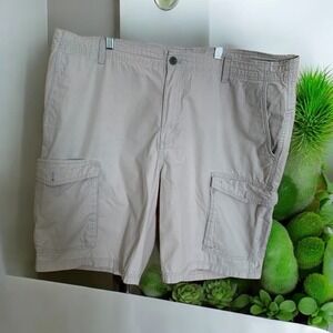 IZOD Saltwater Cargo Shorts Casual Outdoor‎ Beige Cotton Mens Size 40
